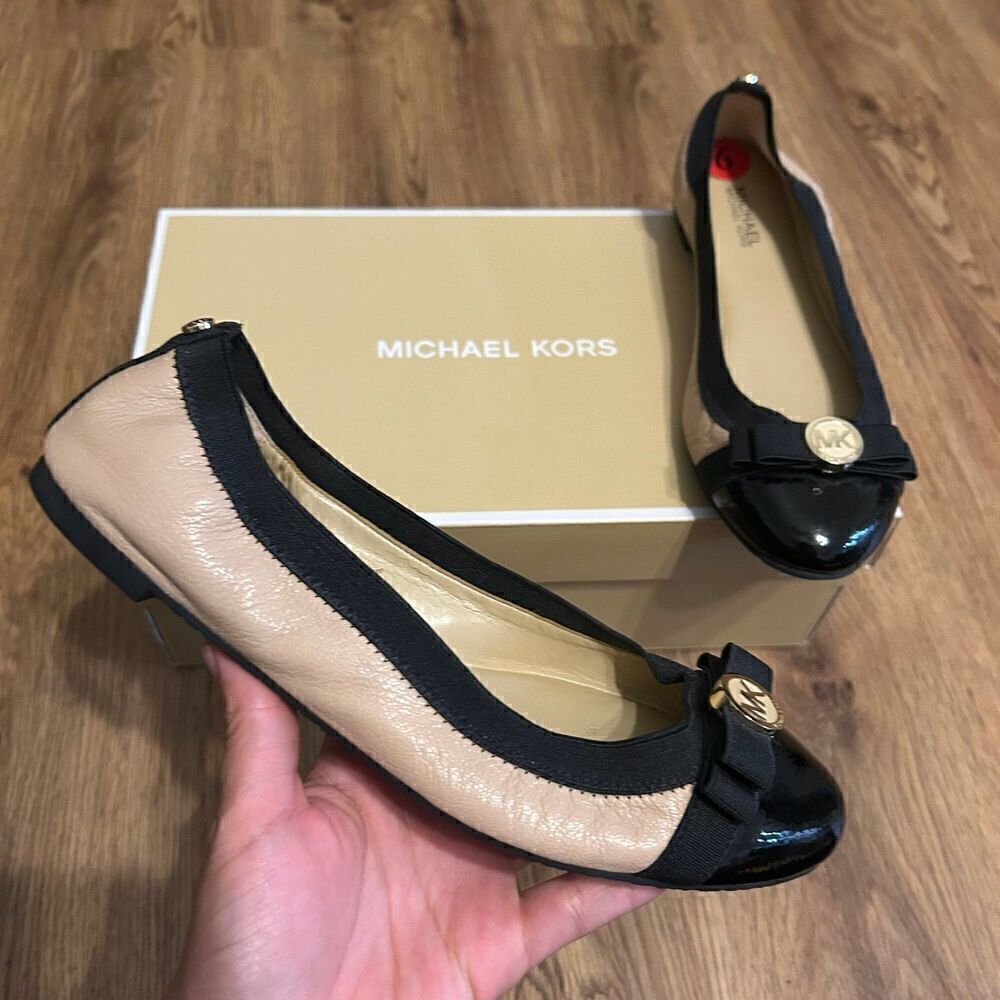 Michael Kors bow flats slip on shoes women’s 6